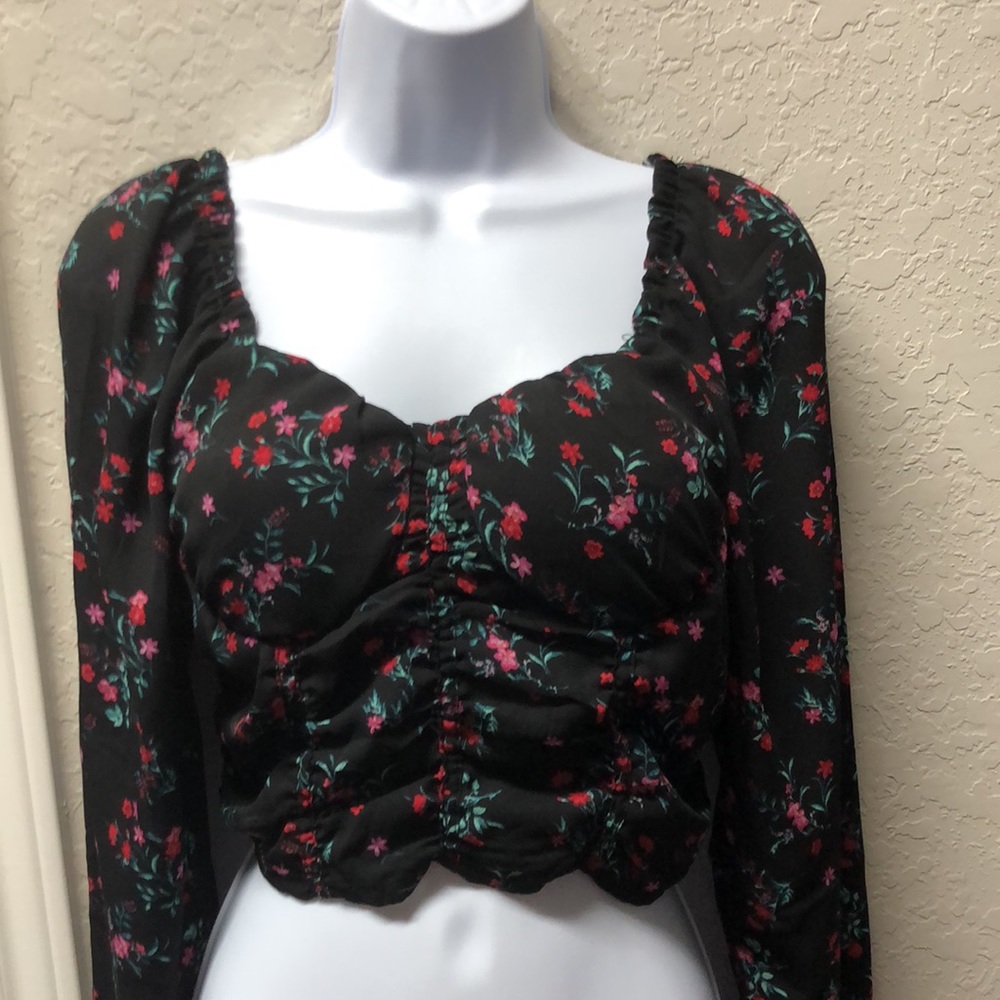Women’s long sleeve top